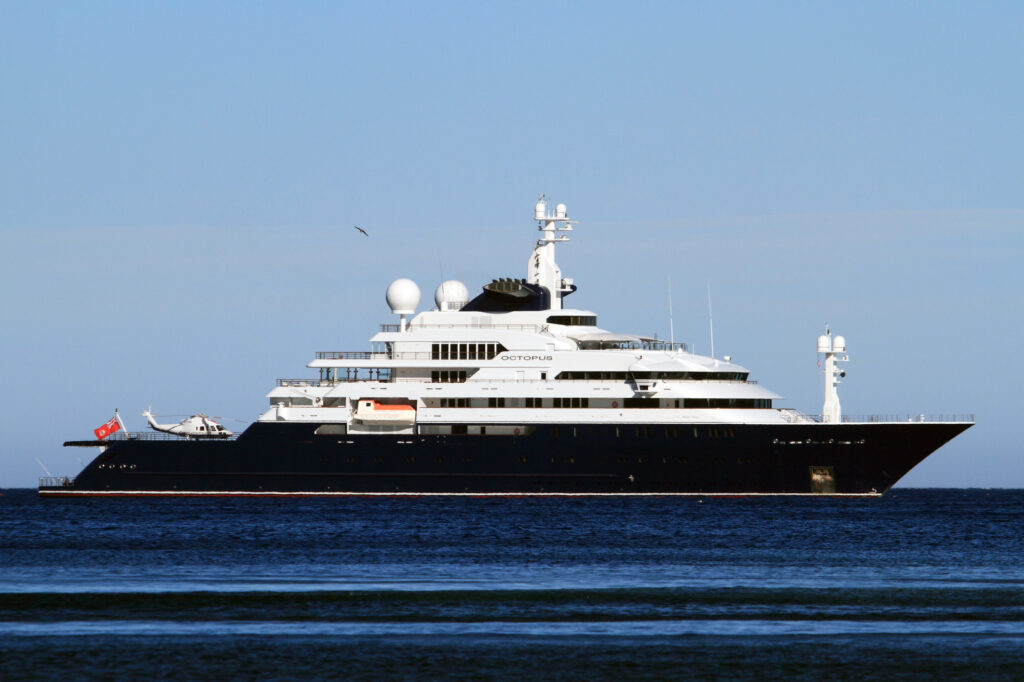 Superyacht Octopus at sea